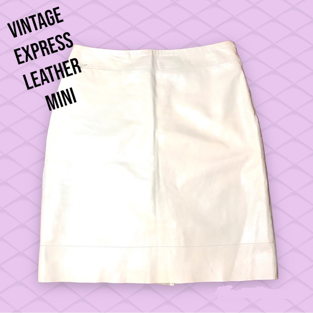 Vintage Luxury! Express World Brand Leather Mini Skirt in Cream, 5 / 6